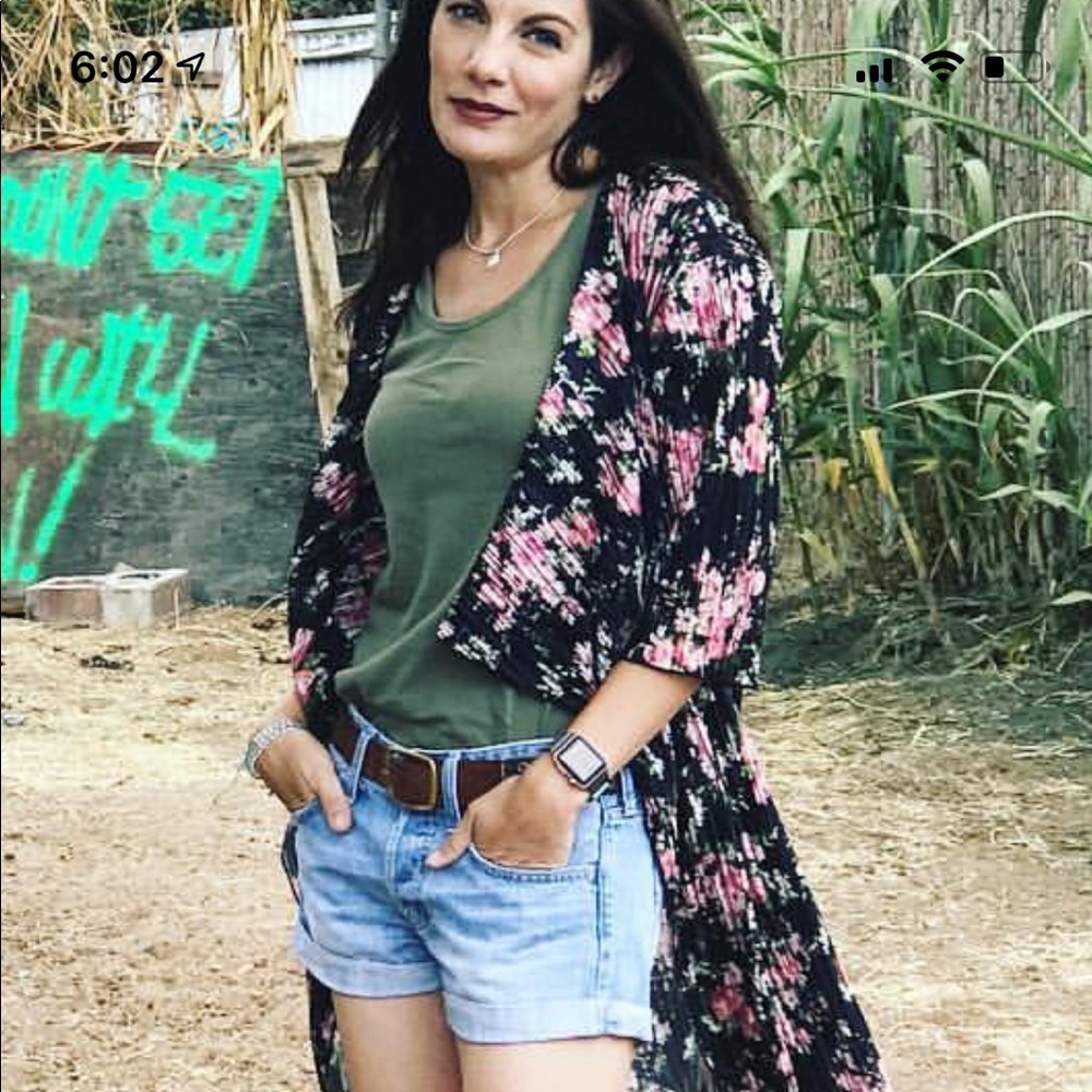 LuLaRoe Shirley - floral crepe material
